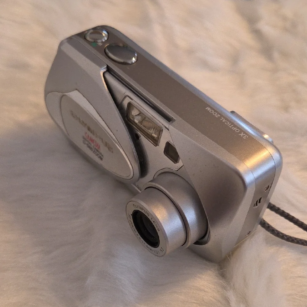 Olympus Camedia D-580 Zoom Digital Camera - Tested & Working - Silver Y2K